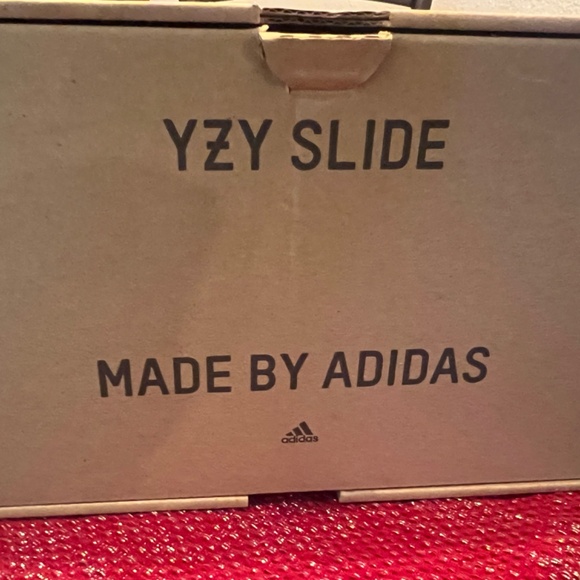 Yeezy Slides main image 8